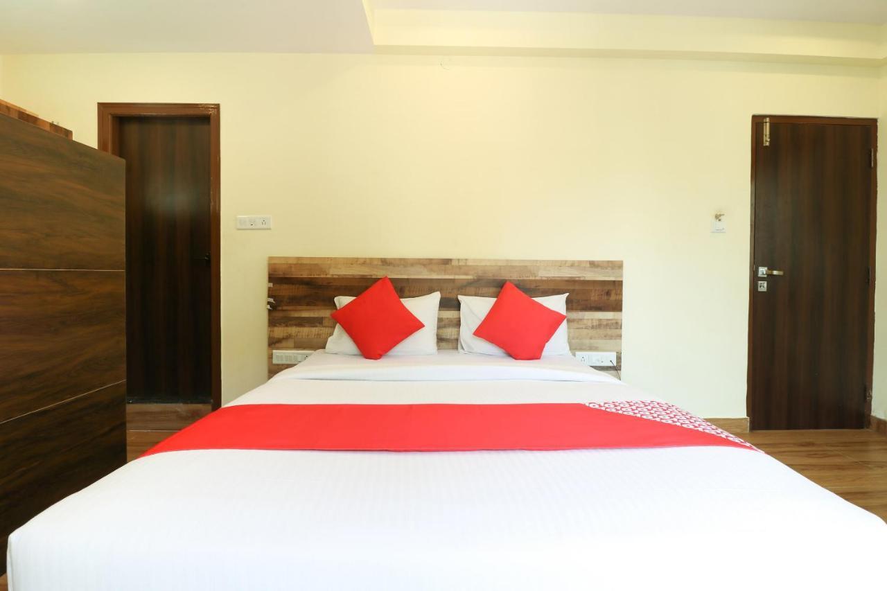 Oyo 36197 Royal Wood Hotell Bangalore Eksteriør bilde