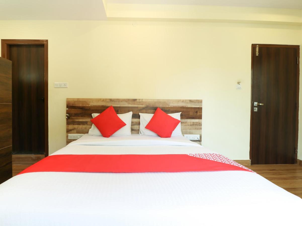 Oyo 36197 Royal Wood Hotell Bangalore Eksteriør bilde